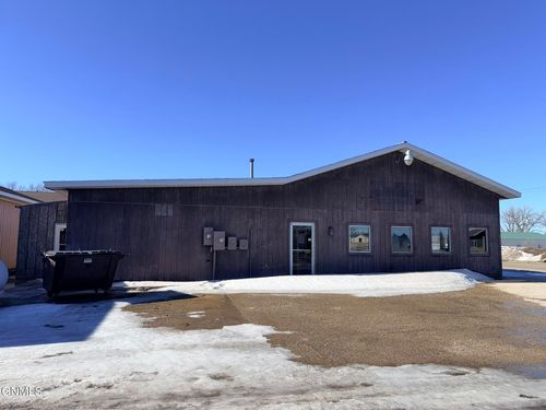 11 12th Street S, Wishek, ND, 58495 | Card Image