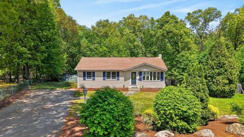 4 N Candy Ct, Smithfield, RI, 02917-3522 | Card Image