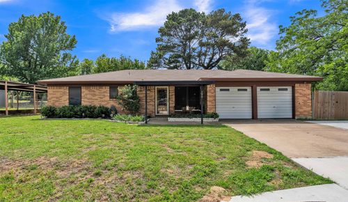 102 Thomas St, Joshua, TX, 76058-3171 | Card Image