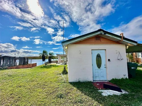 back-6268 Se Us Highway 441, Okeechobee, FL, 34974 | Card Image