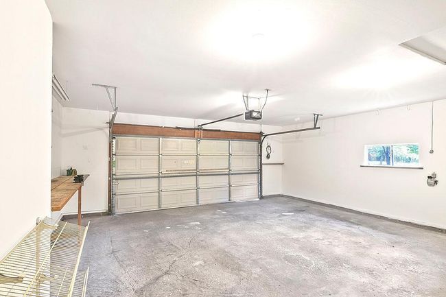 Finished garage | Image 26
