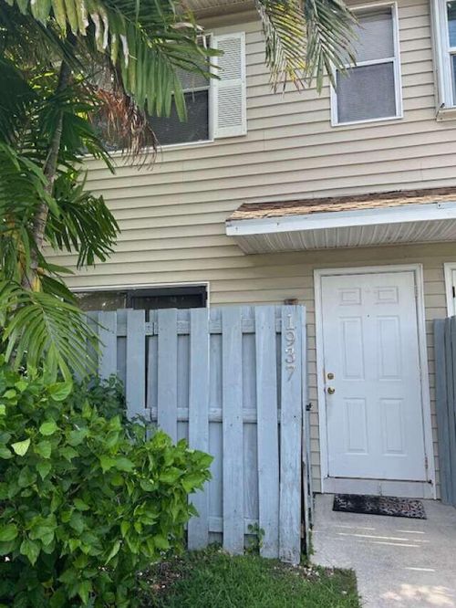 1937 Ne 15th Ave, Fort Lauderdale, FL, 33305-3222 | Card Image