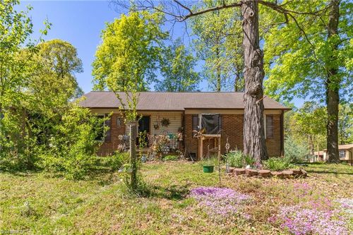 4100 Olympia Dr, Greensboro, NC, 27406-6311 | Card Image