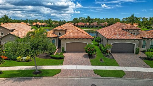 9292 Isla Bella Cir, BONITA SPRINGS, FL, 34135-7223 | Card Image