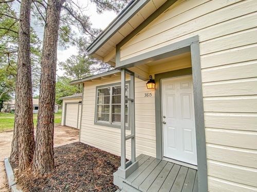 3815 Commerce St, Damon, TX, 77430 | Card Image