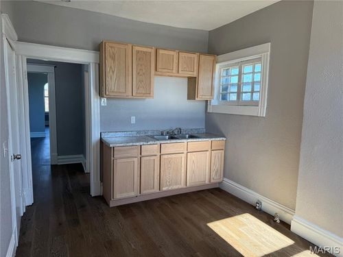 4582 Clarence Ave, Saint Louis, MO, 63115-3110 | Card Image