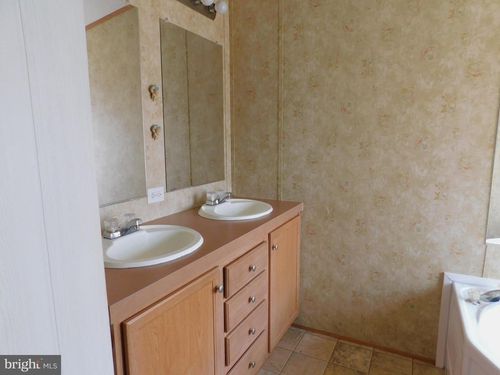 211 Michael Rd, HONEY BROOK, PA, 19344-9047 | Card Image