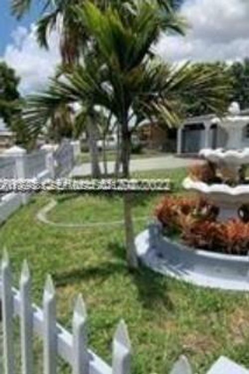 10835 Sw 41st Ter, Miami, FL, 33165-4810 | Card Image