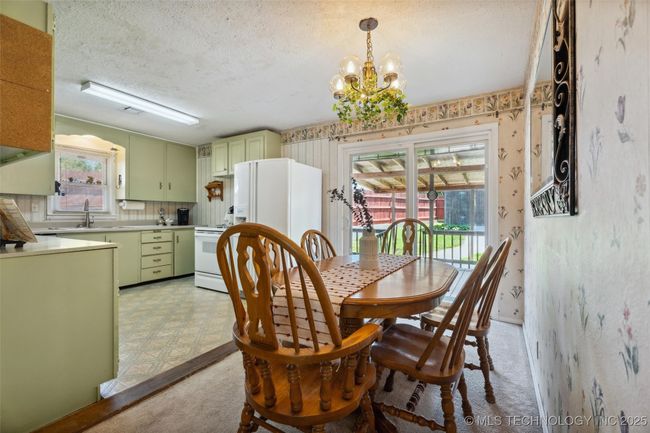 300 Se Waverly Ave, House other with 3 bedrooms, 1 bathrooms and null parking in Bartlesville OK | Image 7