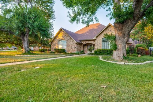 614 Kensington Dr, Duncanville, TX, 75137-2120 | Card Image
