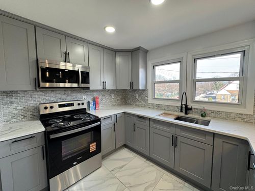143-34 222 Street, New York, NY, 11413 | Card Image