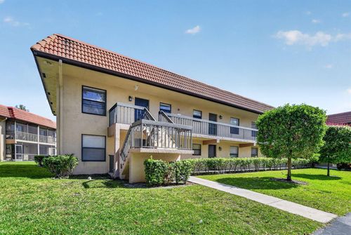 201-21895 Lake Forest Cir, Boca Raton, FL, 33433-3301 | Card Image