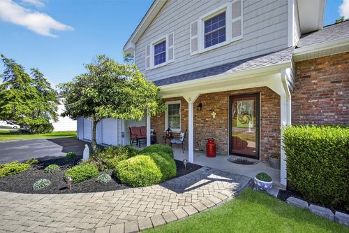 61 Peter Bush Dr, Monroe, NY, 10950-3019 | Card Image