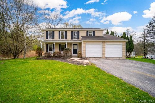 189 Dubois St, Pine Bush, NY, 12566-6214 | Card Image