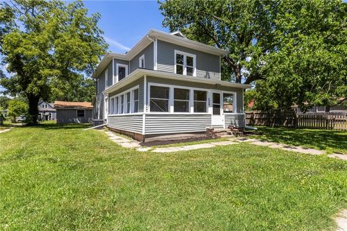 526 S Maple St, Ottawa, KS, 66067-2728 | Card Image