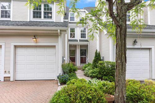 54 Lake Marie Ln, Bedford Hills, NY, 10507-1230 | Card Image