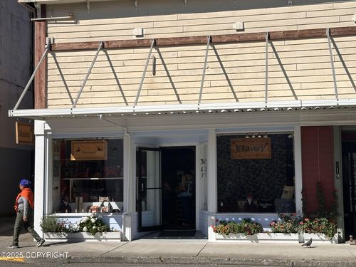 317 Mission St, Ketchikan, AK, 99901-6419 | Card Image