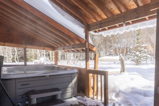 286 Mule Deer Rd, House other with 3 bedrooms, 4 bathrooms and null parking in West Yellowstone MT | Image 45