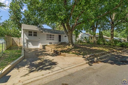 5718 Sw 14th St, Topeka, KS, 66604-2209 | Card Image