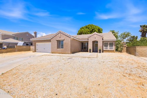 333 Fantasy Street, Palmdale, CA, 93551 | Card Image