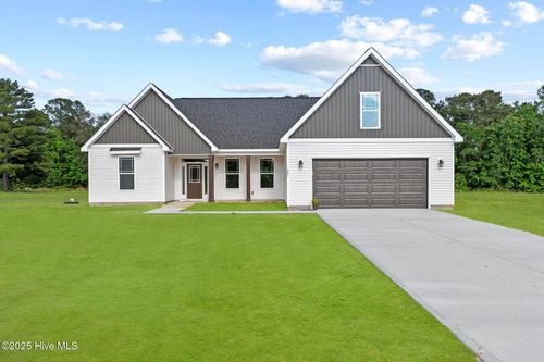 421 Fir St, Camp Lejeune, NC, 28542 | Card Image