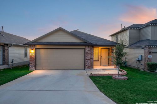 377 Middle Green Loop, Floresville, TX, 78114-0050 | Card Image