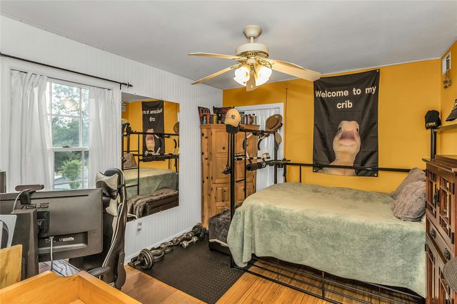 Upstairs 2nd Bedroom | Image 17