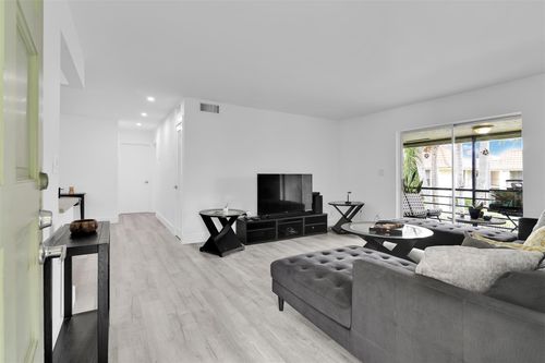 apt-206a-1124 Nw 13th St, Boca Raton, FL, 33486-2250 | Card Image