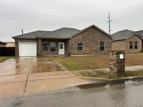 2108 Oliver St, Greenville, TX, 75401-2851 | Card Image
