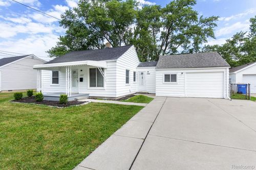 11429 Metter Ave, Warren, MI, 48089-3841 | Card Image