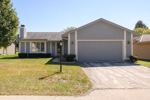 5422 Somerset Ln S, Greenfield, WI, 53221-3246 | Card Image