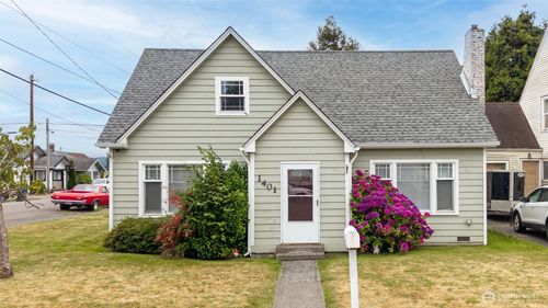1401 Cherry St, Aberdeen, WA, 98520-3804 | Card Image