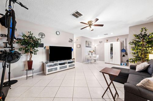 205-2100 Ne 38th St, Lighthouse Point, FL, 33064-3921 | Card Image