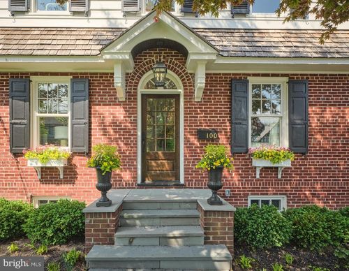 100 W Bridge St, NEW HOPE, PA, 18938-1424 | Card Image