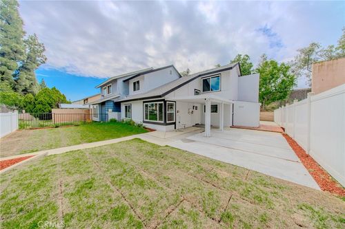 574 E Skylark Dr, Ontario, CA, 91761-5852 | Card Image