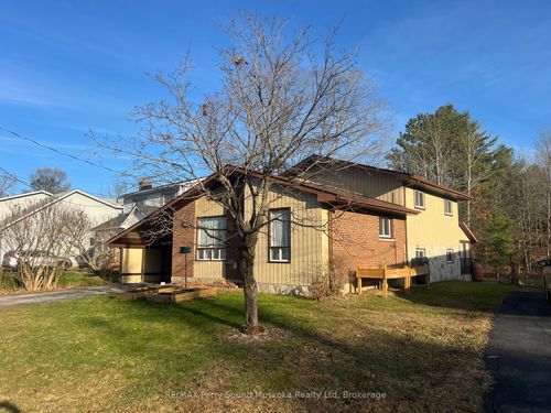 28 Forest St, Parry Sound, ON, P2A2P9 | Card Image