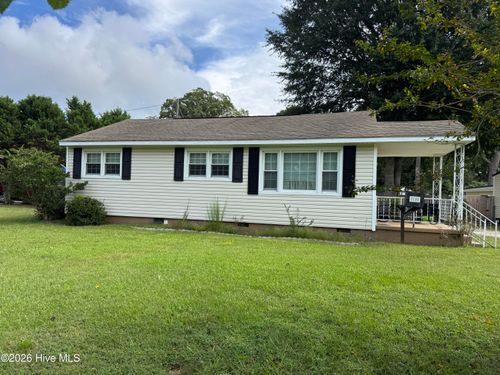 2108 High School Dr, New Bern, NC, 28560-4352 | Card Image