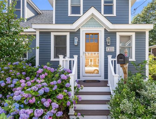 10 Blanding Ave, Barrington, RI, 02806-1311 | Card Image