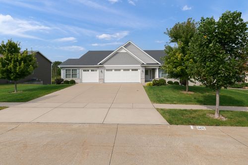 6475 Fairhaven Rd, Davenport, IA, 52807-3553 | Card Image