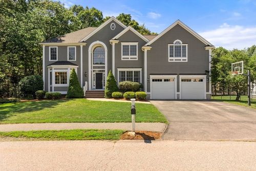 22 Thistle Rd, North Andover, MA, 01845-4745 | Card Image