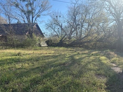 368 1st St Ne, Paris, TX, 75460-4236 | Card Image