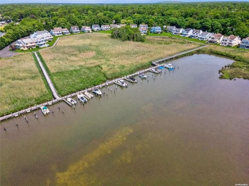 12-12 Spinnaker Ln, East Patchogue, NY, 11772-5865 | Card Image