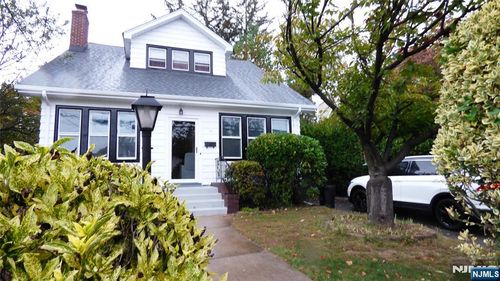 211 Madison Ave, New Milford, NJ, 07646-1807 | Card Image