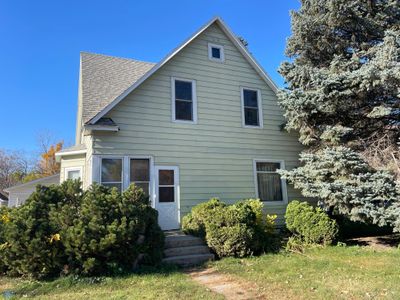 38 Railway Street, House other with 4 bedrooms, 1 bathrooms and null parking in Enderlin ND | Image 3