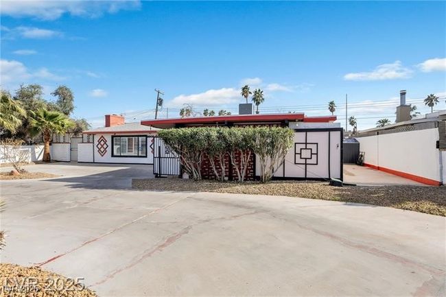 View of ranch-style house | Image 4
