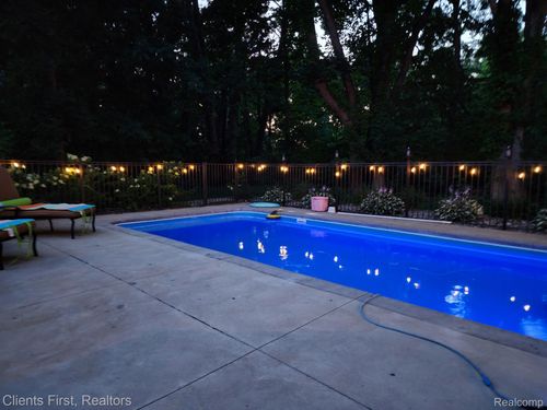 1291 Courtney Ct, Hartland, MI, 48353-3459 | Card Image