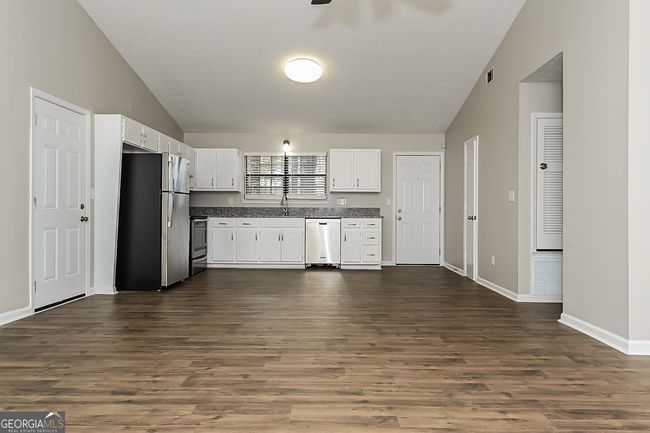 10301 Canyon Trl, House other with 3 bedrooms, 2 bathrooms and null parking in Jonesboro GA | Image 5