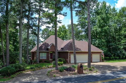 132 Parkridge St, Hot Springs, AR, 71901-7120 | Card Image