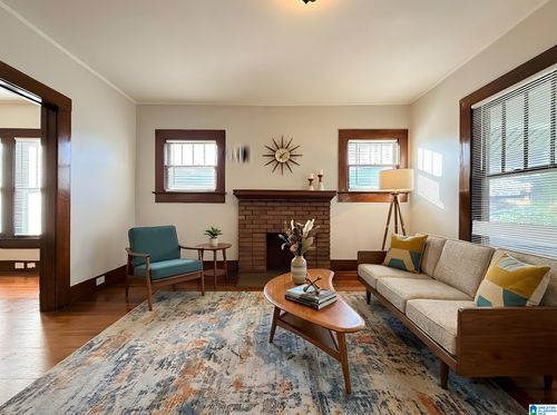 525 53rd St, FAIRFIELD, AL, 35064-2115 | Card Image