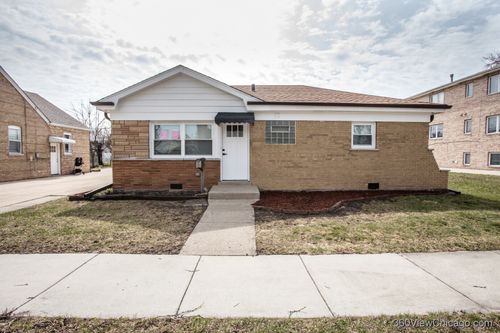 8651 44th St, Lyons, IL, 60534-1604 | Card Image